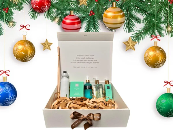 Rituals Karma geschenkset met kaars en geurstokjes als afscheidscadeau voor een collega