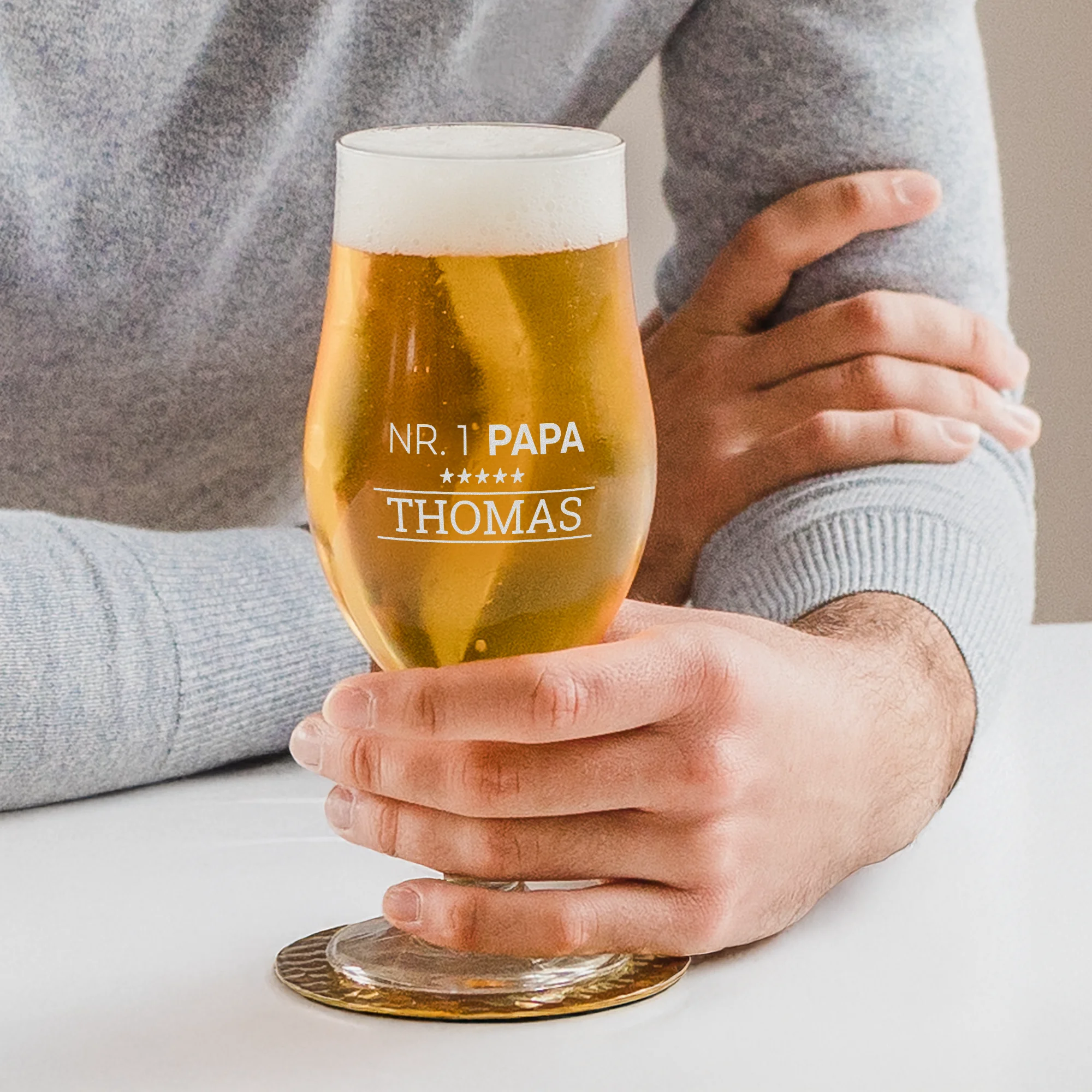 bierglas met naam gegraveerd als cadeau voor een formule 1 fan