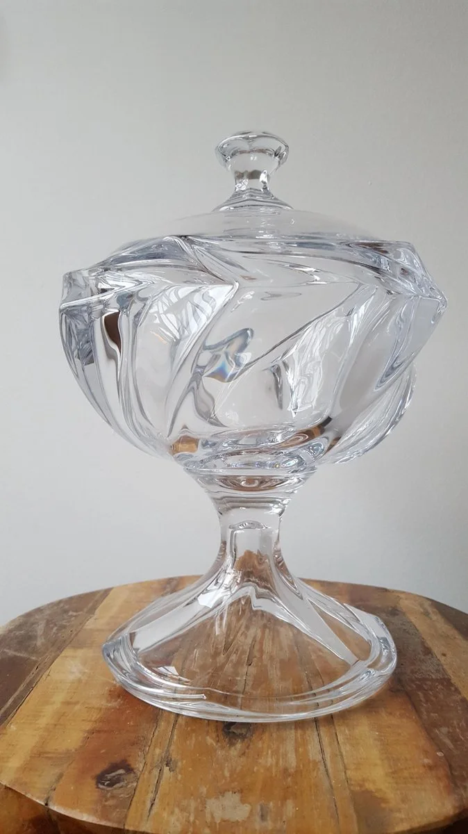 Crystalite Bohemia kristallen bonbonnière op voet als kerstcadeau voor schoonouders