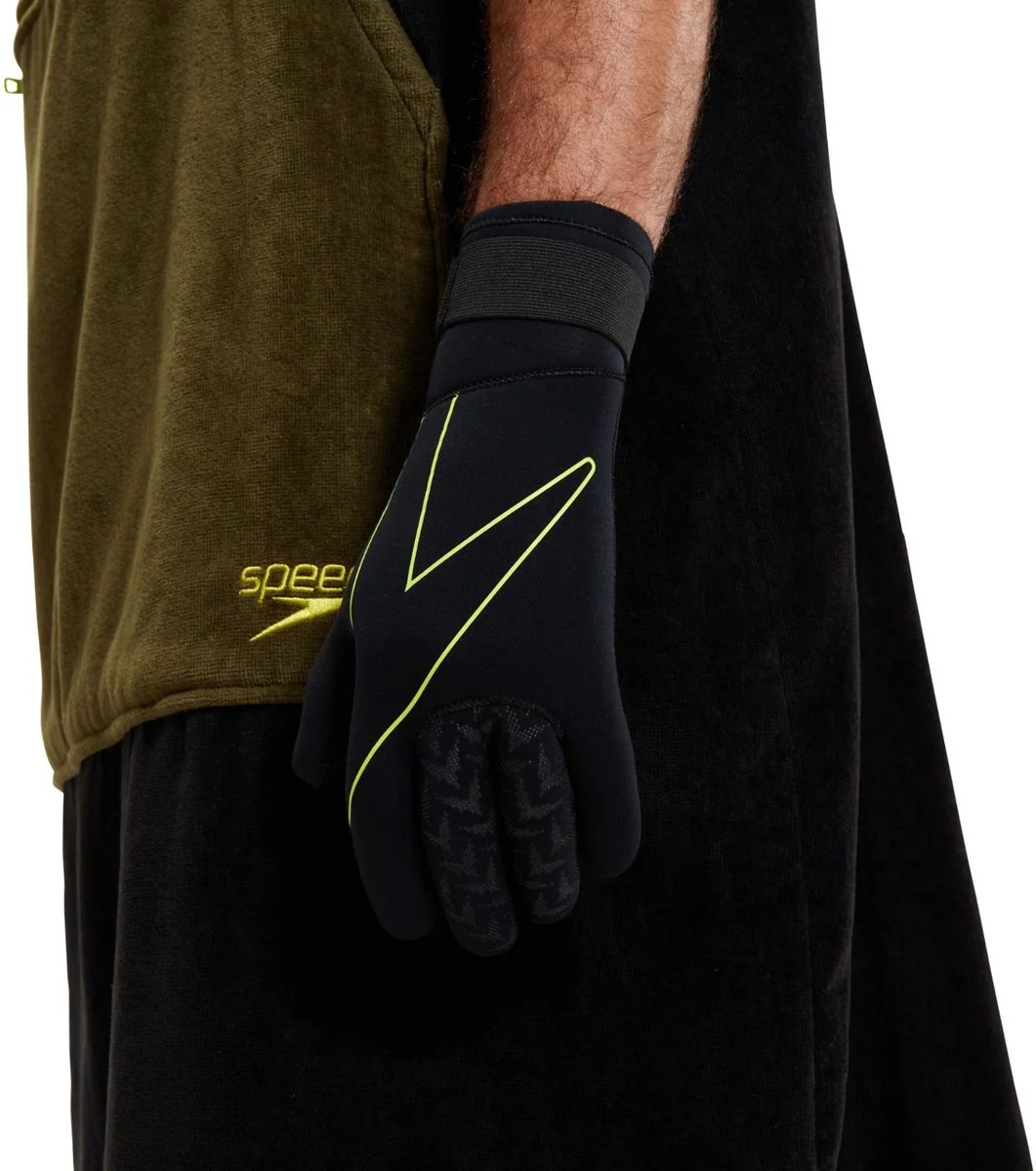 Speedo neopreen zwemhandschoenen voor open water als cadeau voor een buitenzwemmer