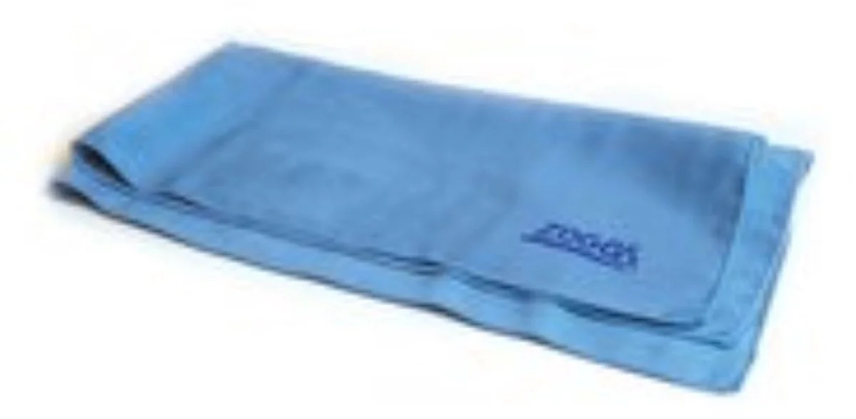 Zoggs Le Towel microvezel sporthanddoek als cadeau voor een zwemmer